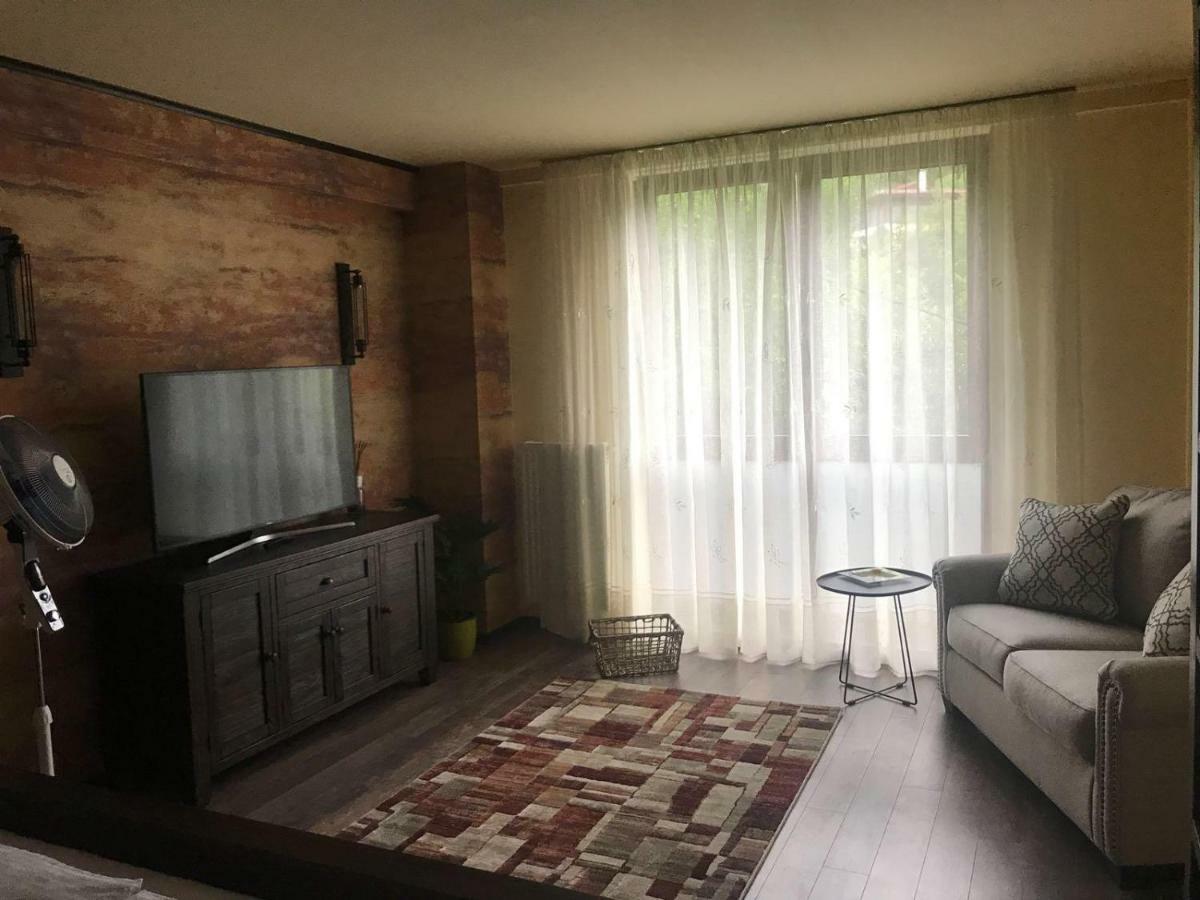 Xili's Apartment, Netflix & Free Parking Appartamento Braşov